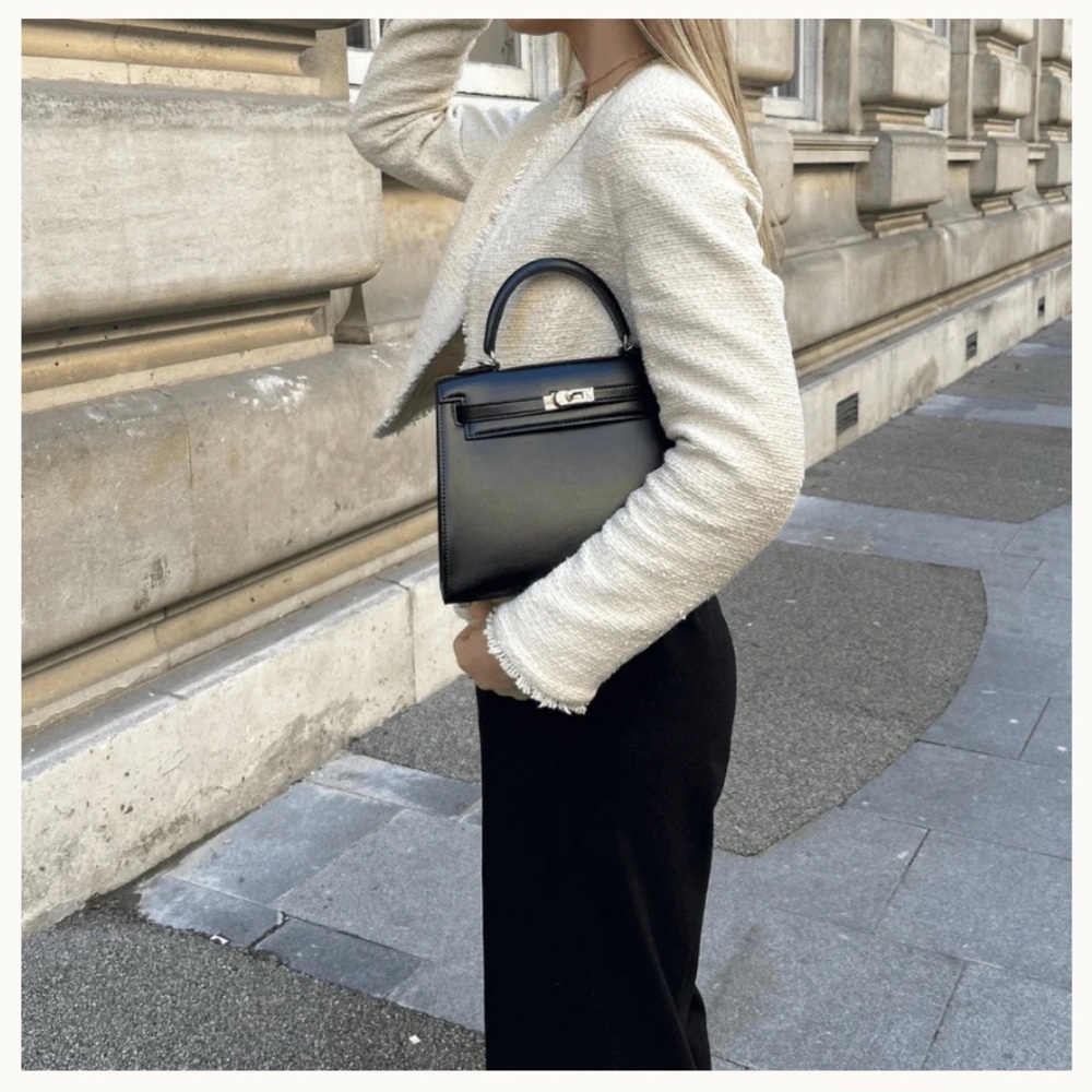 Black Leather (mini-Kelly style) Handbag - Picture 9 of 9